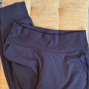 Athleta Luxe Coaster Jogger – Dark Brown – Size Medium – Incredibly Soft!